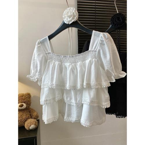 廣州十三行女裝~獨特別致白色短袖襯衫~夏季顯瘦短款層層蕾絲上衣