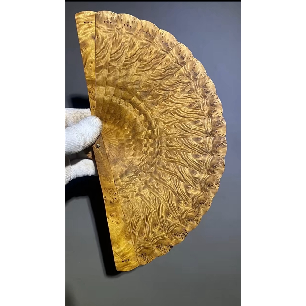 極上の金絲楠木 折扇 鳳尾紋 独特な香りと流麗な木目