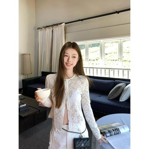 tootoo法式復古蕾絲開衫女設計感小眾防曬罩衫秋季空調衫縷空上衣