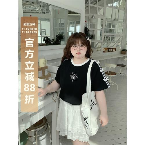 辣條大碼女裝 休閑風刺繡立體蝴蝶結雙桿插肩袖胖mm短袖T恤女