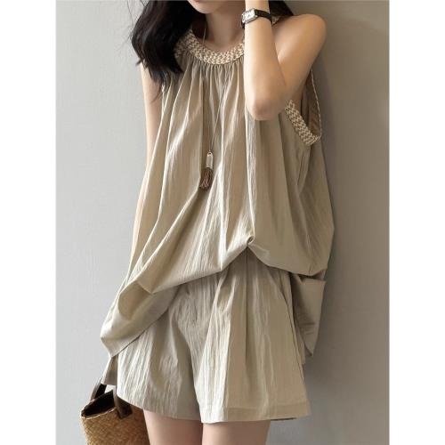 (免運)套裝女夏季高級感法式時尚掛脖背心無袖上衣休閑闊腿短褲兩件套