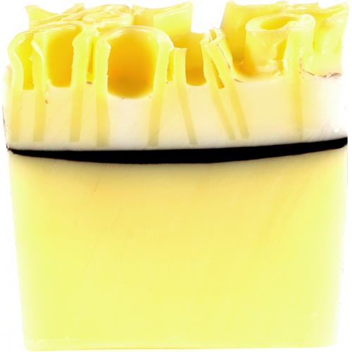 Bomb Cosmetics- Lemon Meringue Soap  檸檬蛋黃酥手工皂 120G