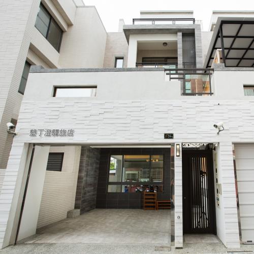 買1晚送1晚【墾丁禾金豐旅店】1泊1食雙人平日升等四人房(5月底前假日不加價)