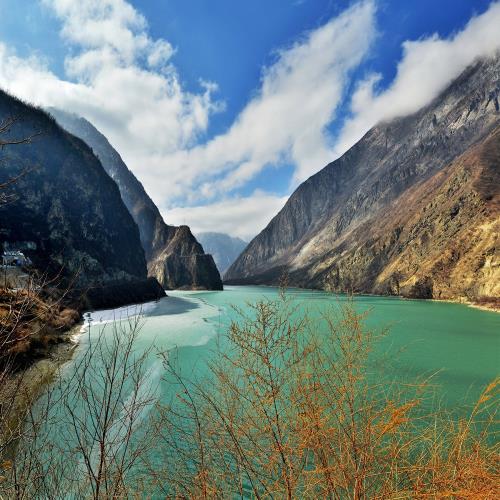 暑假-絕美九寨溝樂山大佛牟尼溝川蜀風情無購物8日(升等2019最新開幕五星艾美酒店)旅遊