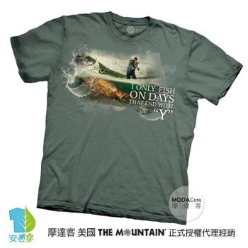 摩達客-美國進口The Mountain 釣魚人生 純棉環保藝術中性短袖T恤