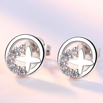 【Emi艾迷】韓國925銀針極簡系列微鑲十字弧線耳環