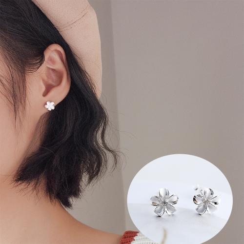梨花HaNA 韓國925銀澄淨無瑕甜美小花耳環