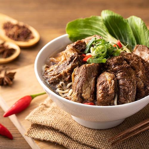 【六福皇宮】極品牛肉麵〔6入組〕(常溫 五星級麵品)