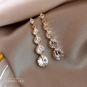 《Caroline》★韓國熱賣造型時尚 浪漫風格，優雅性感 耳環71857