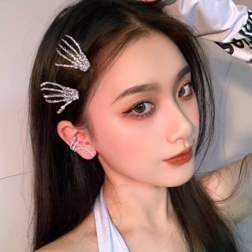 梨花HaNA 萬聖節派對閃閃骷髏爪子髮夾一對入