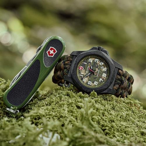 Victorinox 瑞士維氏I.N.O.X. Carbon Limited Edition 碳纖維迷彩限量