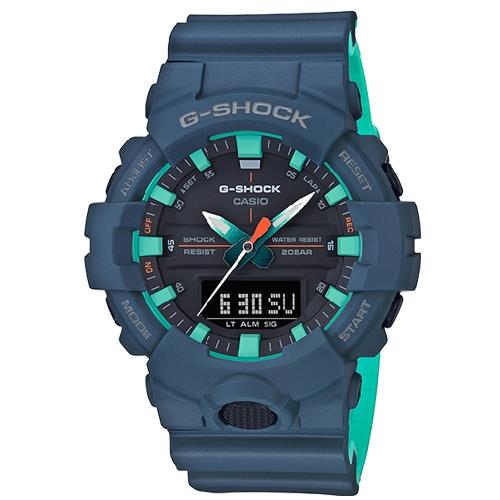 【CASIO 卡西歐】G-SHOCK 酷炫雙顯男錶 橡膠錶帶 消光藍X綠 防水200米(GA-800CC-2A)