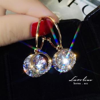 《Caroline》韓國熱賣爆閃水晶鋯鑽簡約造型時尚 高雅大方設計 耳環72859