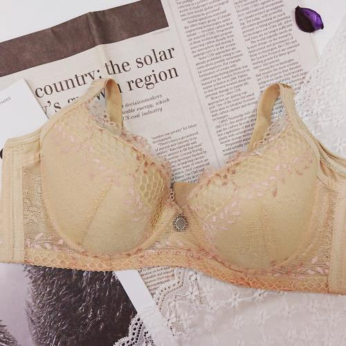 【蘇菲娜】蕾絲款高脅邊包覆防副乳機能內衣(B853)