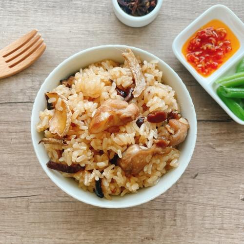 【河小田】麻油雞油飯1盒(1000公克)/盒)