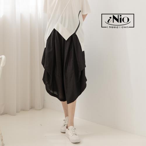 【iNio】輕薄 垂墜感 側邊抓摺 鬆緊腰 長寬褲－現貨快出【C1W2181】