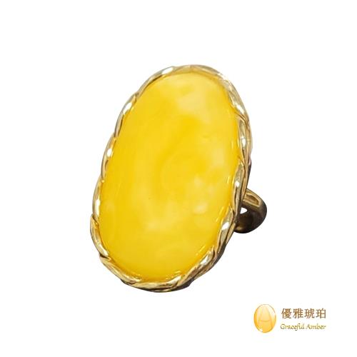 優雅琥珀 來自波羅地海 貴氣大方 橢圓蜜蠟戒指