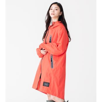 日本KIU 116909 粉紅色 空氣感雨衣時尚防水風衣 附收納袋(男女適用)