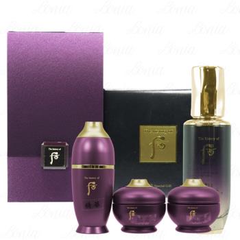 Whoo後 還幼本初精hua典藏禮盒，內含還幼本初精華、還幼津液、還幼眼霜與還幼膏，為您帶來全方位的抗老保養體驗。專櫃正品，適合各種膚質，適用於臉部與眼部，提供長達3年的儲存期限，品質保證。