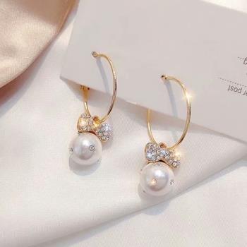 《Caroline》韓國熱賣耳環蝴蝶结珍珠925純銀針耳飾73025