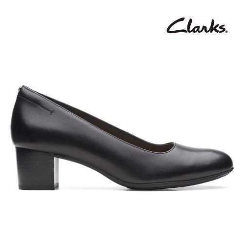 【Clarks】Linnae Pump智能美學小圓頭中跟鞋 黑色(CLF62355D)