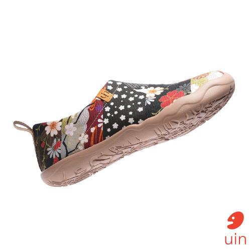【uin】西班牙原創設計-大和繡彩繪休閒女鞋W9101006