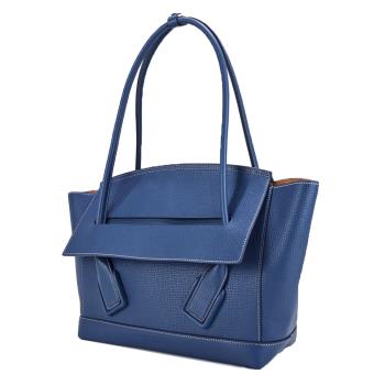 BOTTEGA VENETA The Arco 經典小牛皮手提/肩揹包(寶藍)