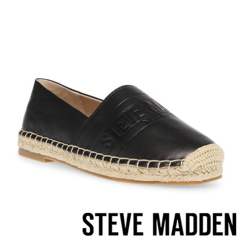 STEVE MADDEN-WAKEN 編織壓紋平底休閒鞋-黑色