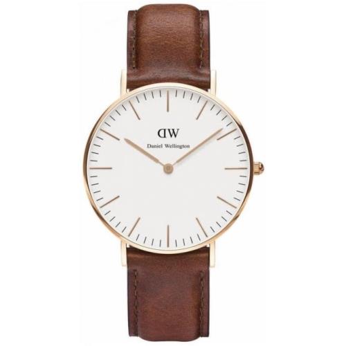 Daniel Wellington 經典中的珍貴收藏時尚優質皮革手錶-霧面咖啡+玫瑰金/40mm-DW00100006