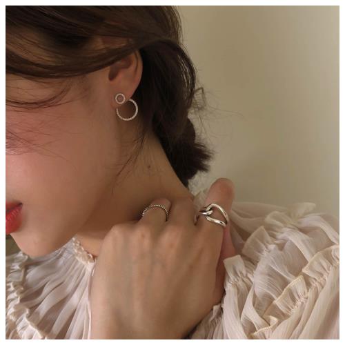 梨花HaNA 韓國925銀不能取代的妳．鑽石圓圈耳環