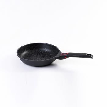 Baumalu｜24cm．Granit Pro平底單手鍋 (寶馬璐-花崗巖紋)