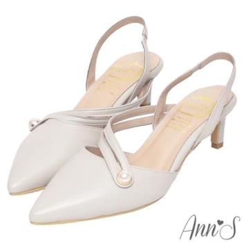 Ann’S法式珍珠-顯瘦曲線綿羊皮拉帶尖頭跟鞋-米白
