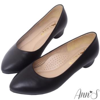 Ann’S最高實穿性-頂級小羊皮素面微尖頭低跟包鞋-黑