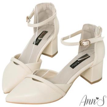 Ann’S柔美心動-造型斜帶顯瘦繞踝粗跟寬楦尖頭鞋5.5cm-白