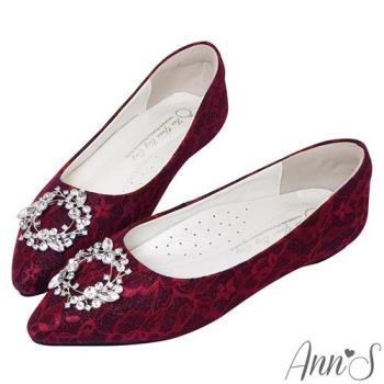 Ann’S祕密花園-白蕾絲鑽石花圈平底婚鞋-紅