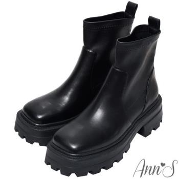 Ann’S流行回歸-顯瘦貼腿彈力皮革厚底方頭軍靴短靴-黑