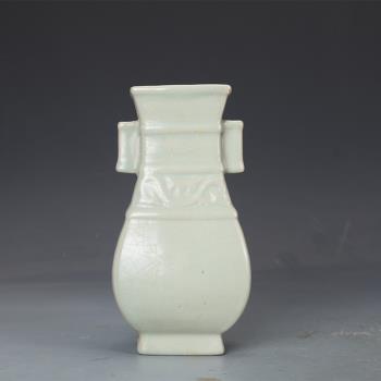 仿古瓷器宋代龍泉窯天青釉貫耳瓶