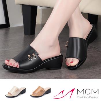 【MOM】拖鞋 坡跟拖鞋/真皮美鑽環飾典雅氣質坡跟拖鞋 (3色任選)