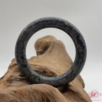 【肌容雪】天然緬甸A貨烏雞胖圓翡翠手鐲 編號300 (鐲寬 56.5mm #18號)