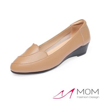 【MOM】跟鞋 坡跟鞋/真皮小尖頭流線花邊鞋口舒適坡跟鞋 卡其