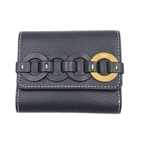 【CHLOE】DARRYL 女款 小牛皮三摺按扣短夾-黑色 CHC21UP117/E04001