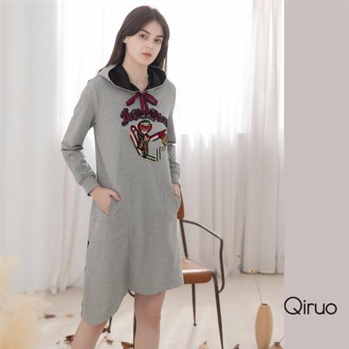 【Qiruo 奇若】秋冬專櫃連帽洋裝3331F 英文字母刺繡