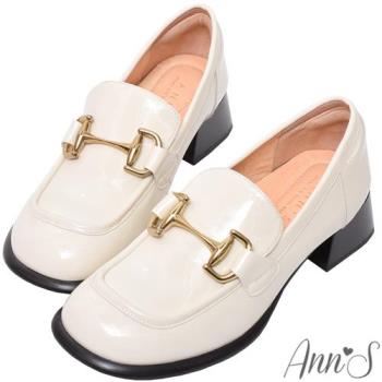 Ann’S學院風-軟漆皮金釦方頭低跟樂福鞋4cm-米白(版型偏小)