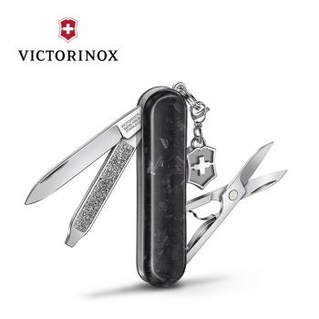 Victorinox 瑞士維氏 Classic 閃耀系列五用瑞士刀(58mm)-碳纖維刀殼