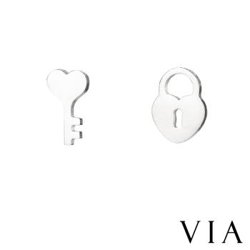 【VIA】時尚系列 愛心鎖孔鑰匙造型白鋼耳釘 造型耳釘 鋼色