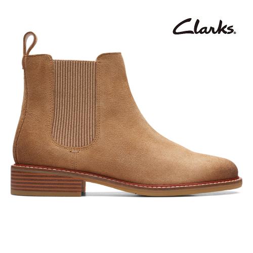 【Clarks】Cologne Arlo 女款柔軟皮革素面經典切爾西靴 淺咖色(CLF67540B)