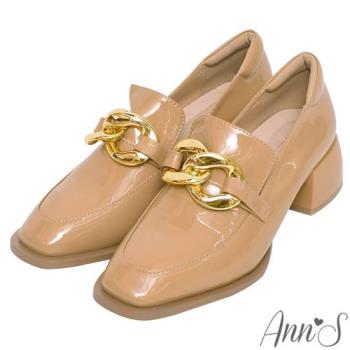 Ann’S氣勢金色鍊扣-軟漆皮方頭粗跟樂福鞋4.5cm-杏