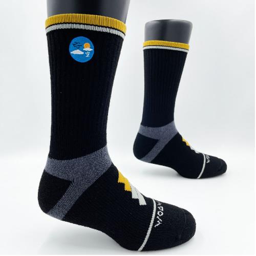 【WOAWOA】【山海空刺繡設計款】極致速乾運動羊毛登山襪-晴空款  M/L/XL (羊毛襪 登山羊毛襪 登山襪 保暖襪 除臭襪 襪子 厚襪 爬山襪)