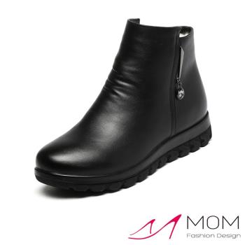 【MOM】短靴 厚底短靴/真皮保暖機能時尚金屬寶石釦飾厚底短靴 黑