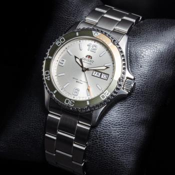 【ORIENT】東方錶 RA-AA0821S 藍寶石鏡面 兩百米潛水錶 鋼錶帶 機械男錶 白/銀 41.8mm